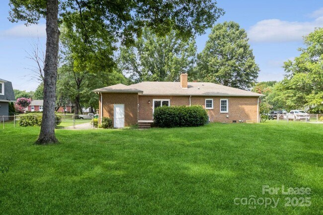 Building Photo - 2510 O'Hara Dr