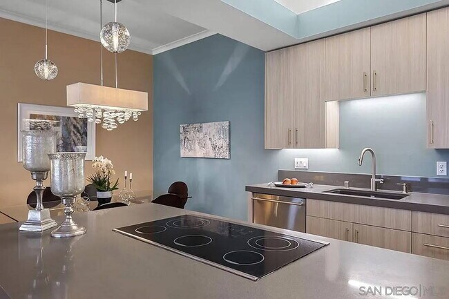 Building Photo - Luxury Marina District Condo for Rent