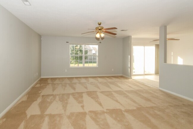 Building Photo - 3 Bedroom Condo in Camby