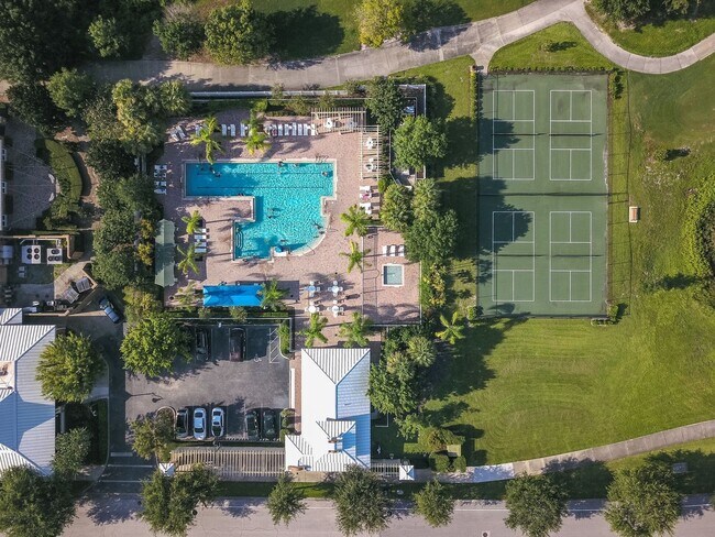 Building Photo - MOVE IN SPECIAL- Charming 3/2 home w/ formal office/4th bedroom and fenced yard in Harmony