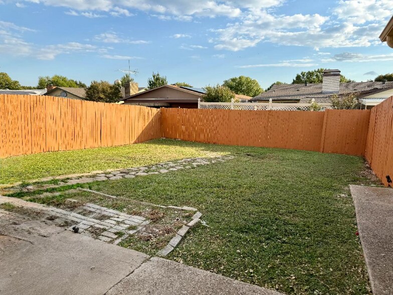 Building Photo - 4836 Brandenburg Ln