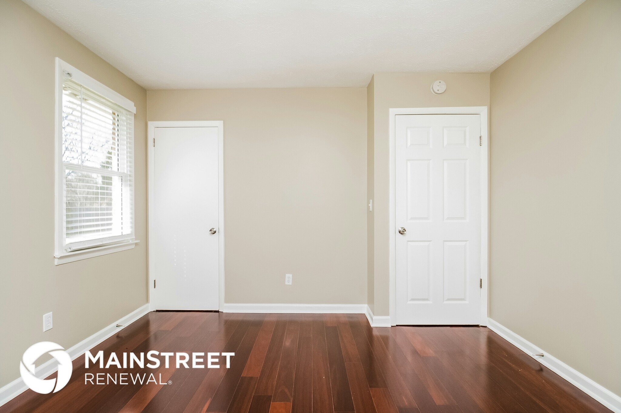 Building Photo - 320 Lake Farm Rd