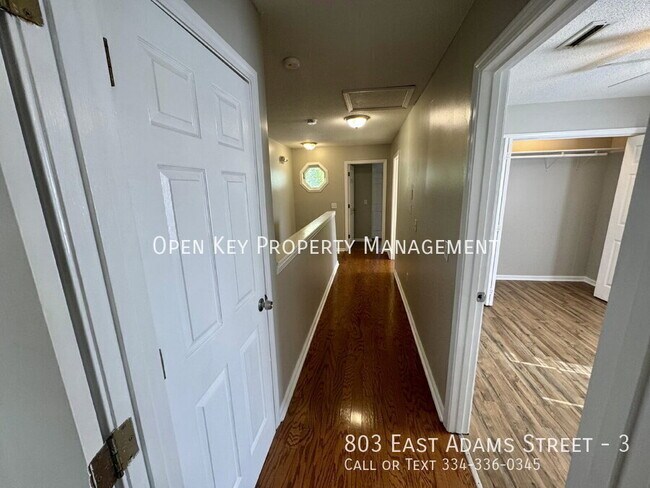 Building Photo - 803 E Adams St