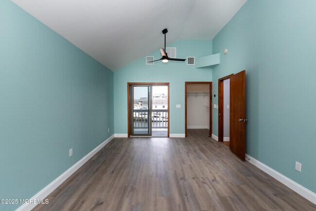 Building Photo - 813 Cable Dr