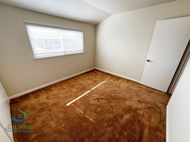 Building Photo - $4,695 - Beautiful 5 Bedroom 2.5 Bath Two ...