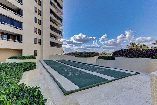 Building Photo - 5280 N Ocean Dr