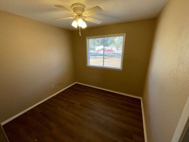 Building Photo - Southern Hills Home