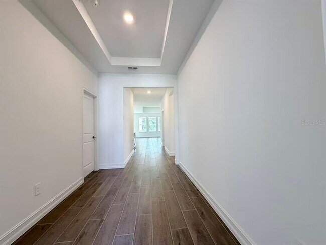 Building Photo - 1307 Broward Dr