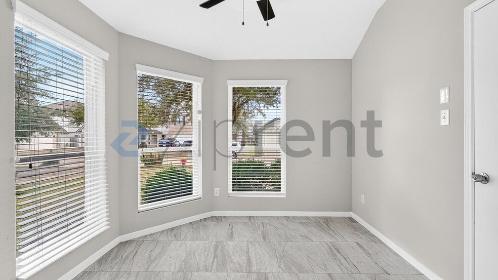 Building Photo - 5011 Ivy Fair Way