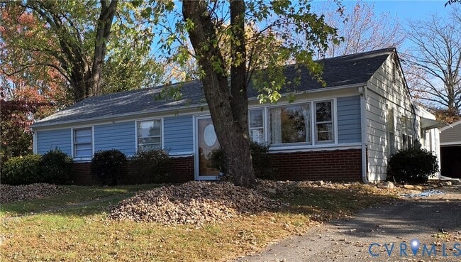 Building Photo - 1811 Convair Ln