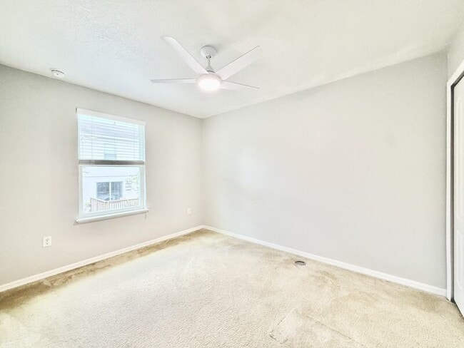 Building Photo - 3824 Exeter Ln
