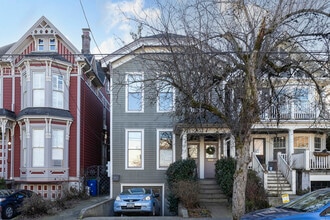 Building Photo - 2152 NW Flanders St
