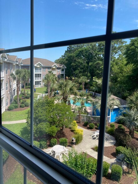 Building Photo - 4291 Hibiscus Dr