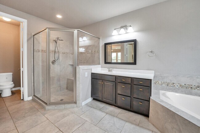 Building Photo - 6723 Mossridge Dr