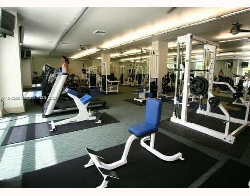 Building Photo - 2000 N Bayshore Dr