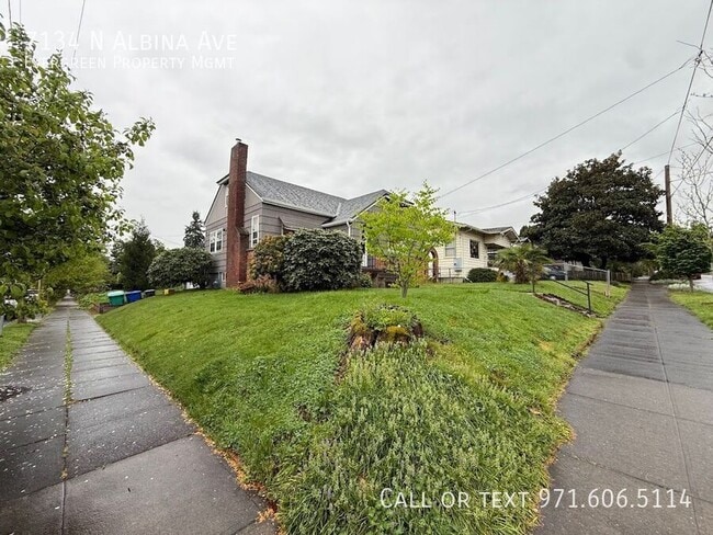 Building Photo - 7134 N Albina Ave