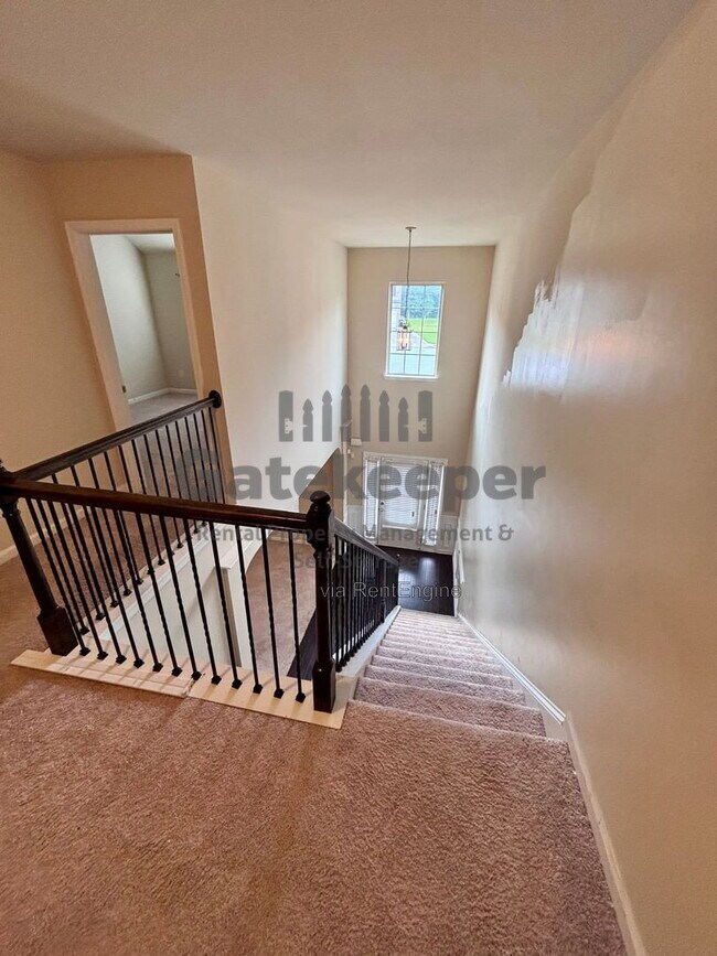 Building Photo - 4743 Chickadee Ln