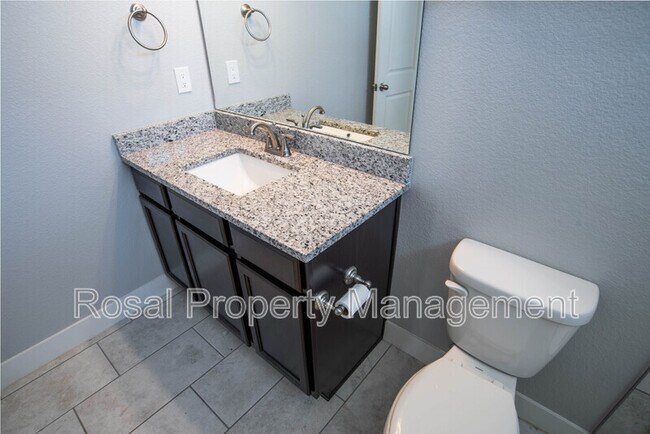 Building Photo - 933 Northern Blvd NE