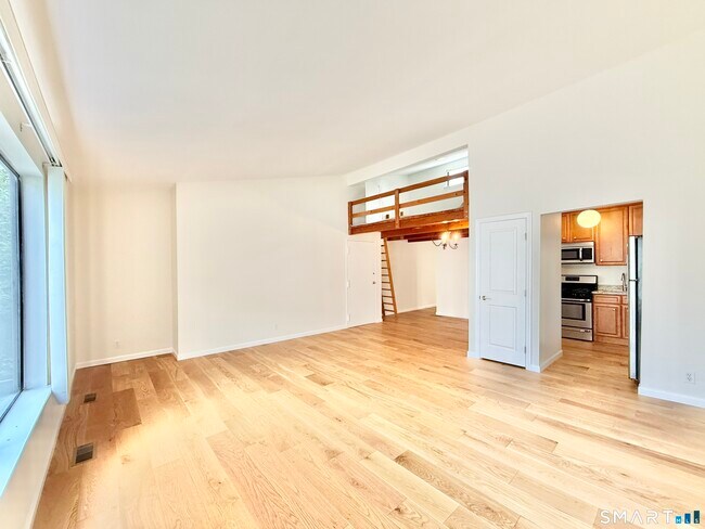 Building Photo - 64 Olcott Way