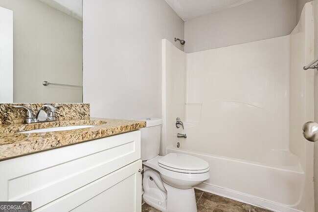 Building Photo - 2725 Woodward Rd