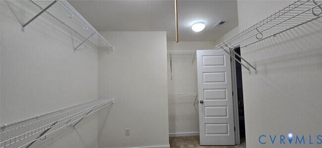 Building Photo - 9005 White Plains Ct