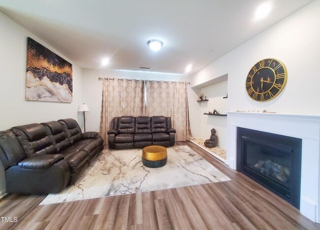 Building Photo - 3553 Lovage Dr