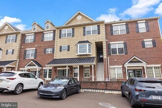 Building Photo - 3854 Ashland Dr