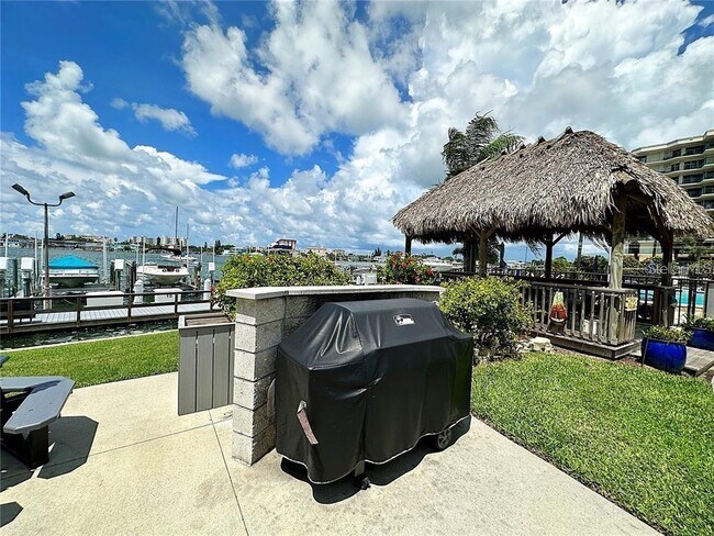 Building Photo - 660 Island Way