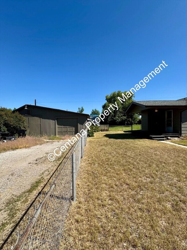 Building Photo - 1 Bed 1 Bath Located in the Flats