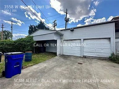 Building Photo - 3558 W 69th St