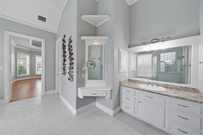 Building Photo - 13714 Gainesway Dr