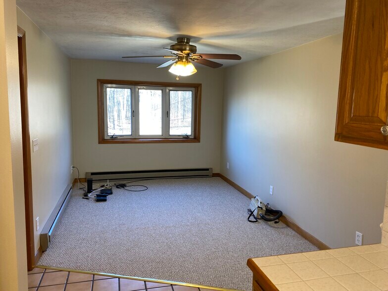 Living room - 9C Holman Rd