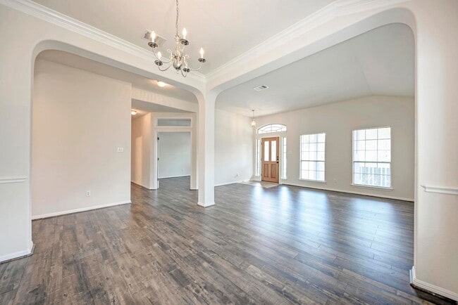Building Photo - Large home in Pflugerville!  3 car garage - Highland Park Neighborhood