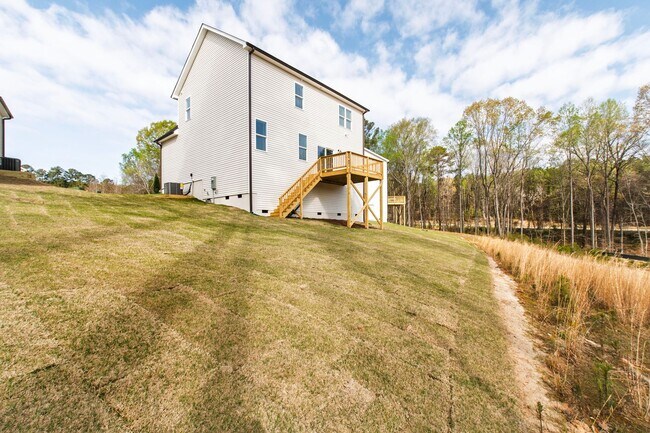 Building Photo - Modern and Charming 3-Bedroom Cul-de-Sac Home in Clayton!