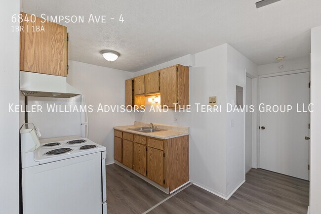 Building Photo - 6840 Simpson Ave
