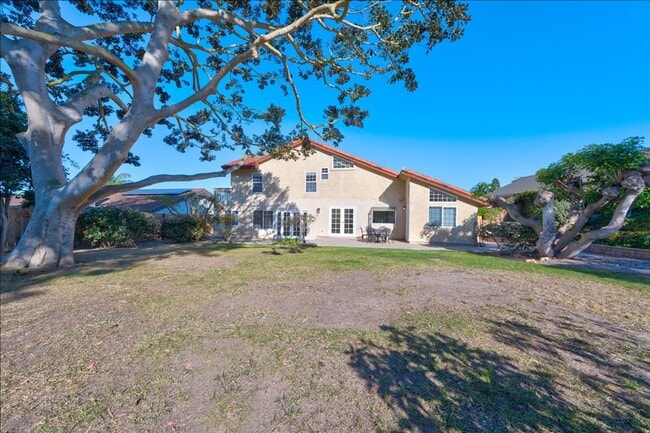 Building Photo - 407 Village Center Dr