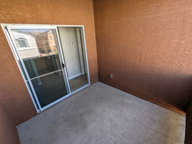 Building Photo - 9303 Gilcrease Ave