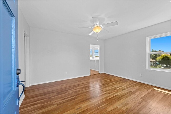 Building Photo - 2724 Treat St