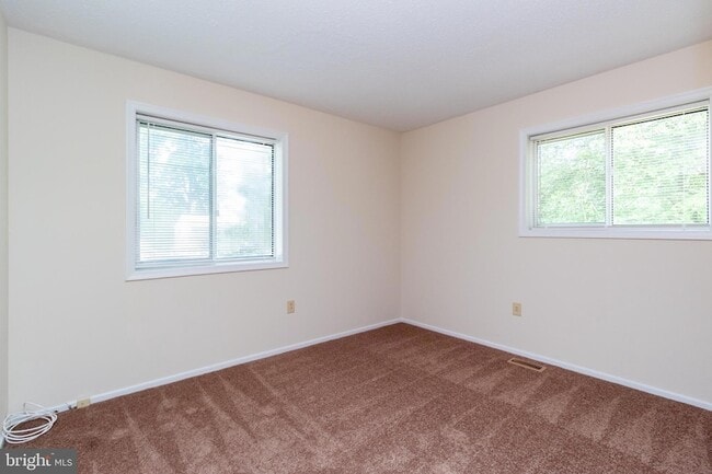 Building Photo - 14175 Spring Branch Dr
