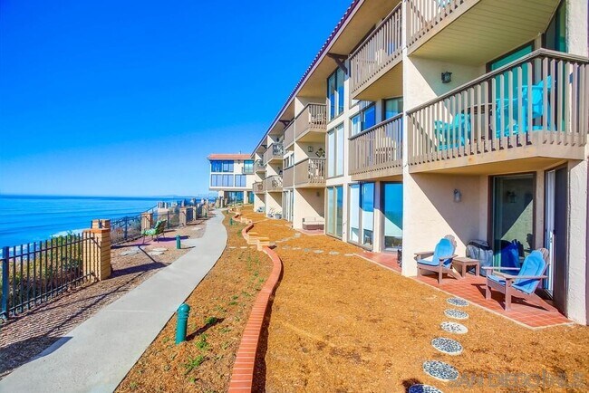 Building Photo - 190 Del Mar Shores Terrace