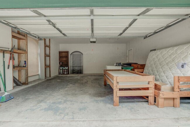 Building Photo - 3624 Malone Dr