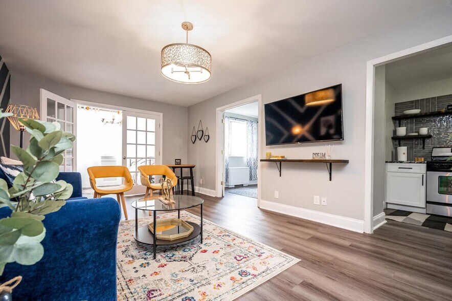 Primary Photo - 215 Piedmont Ave NE