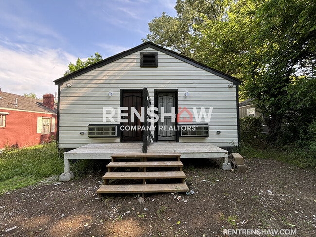 Building Photo - 2249 Brown Ave