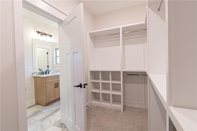 Building Photo - 386 Mulberry Cir