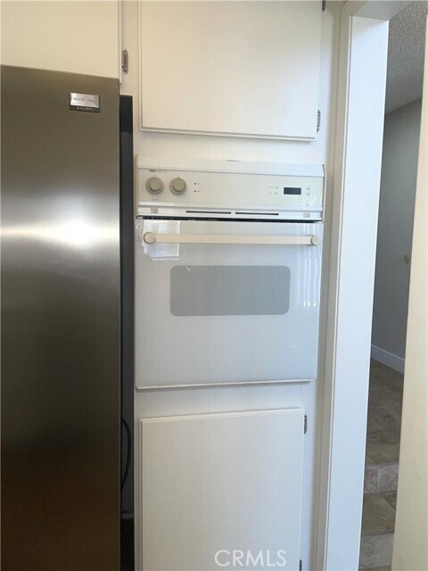 Building Photo - 1007 S Catalina Ave