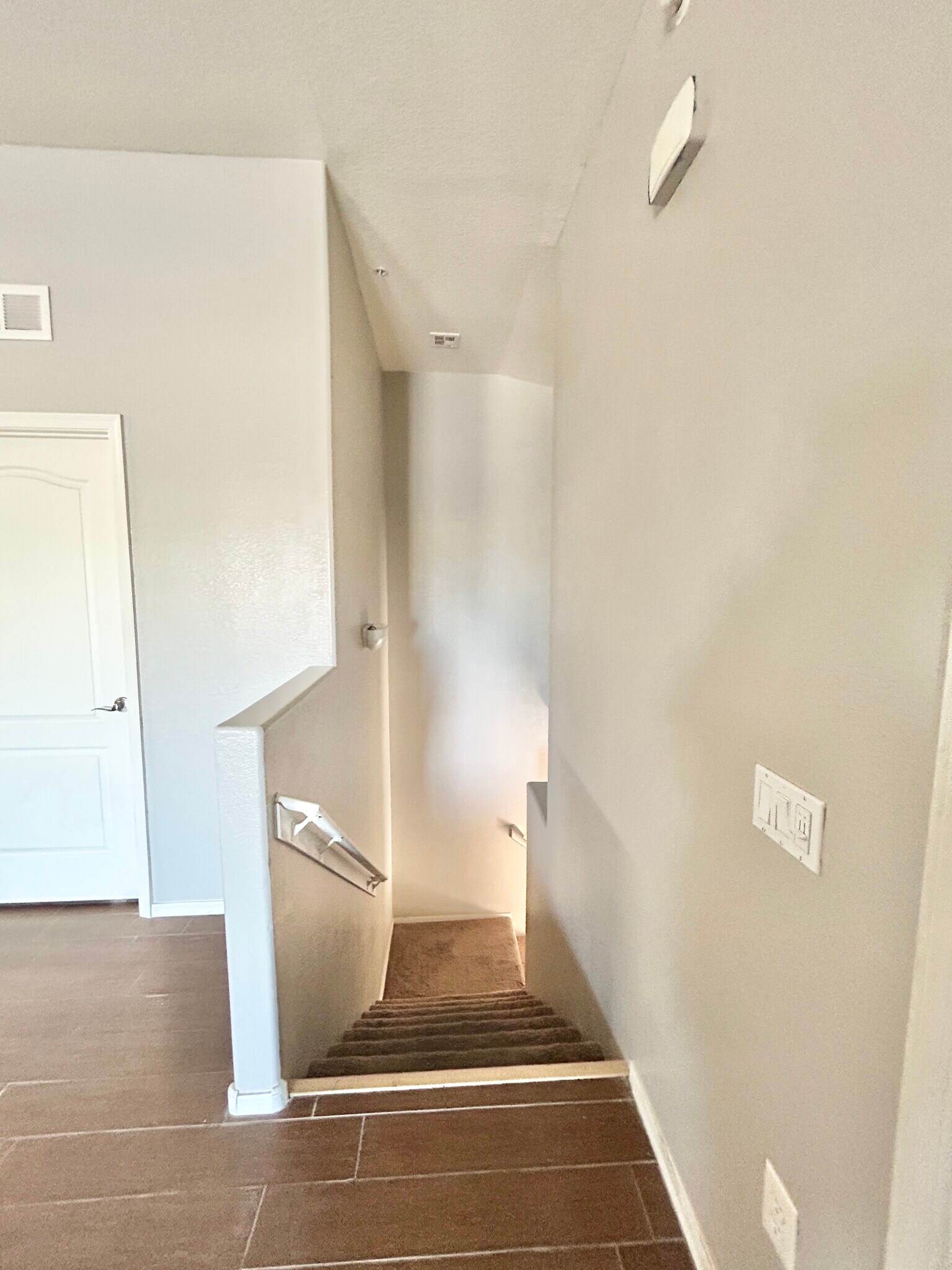 Building Photo - 356 N 169th Ave
