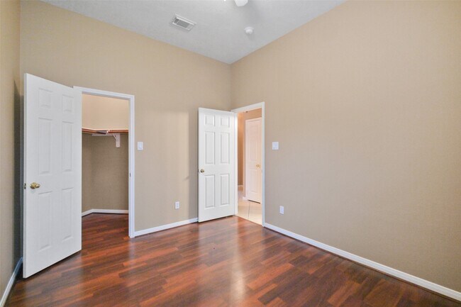 Building Photo - 2610 Easton Springs Ct