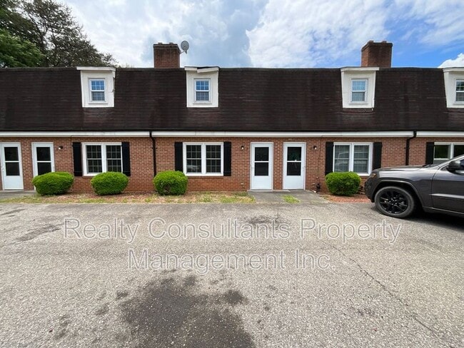 Building Photo - 1156 Smith Rd