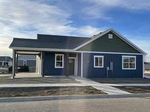 Building Photo - 1940 Snow Brush Ave