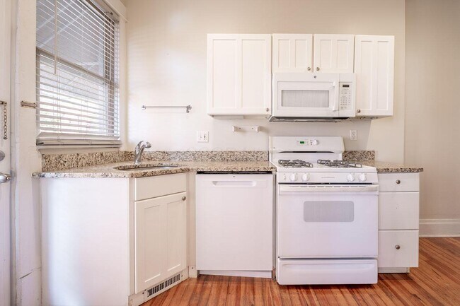 Building Photo - 6 Hanford St